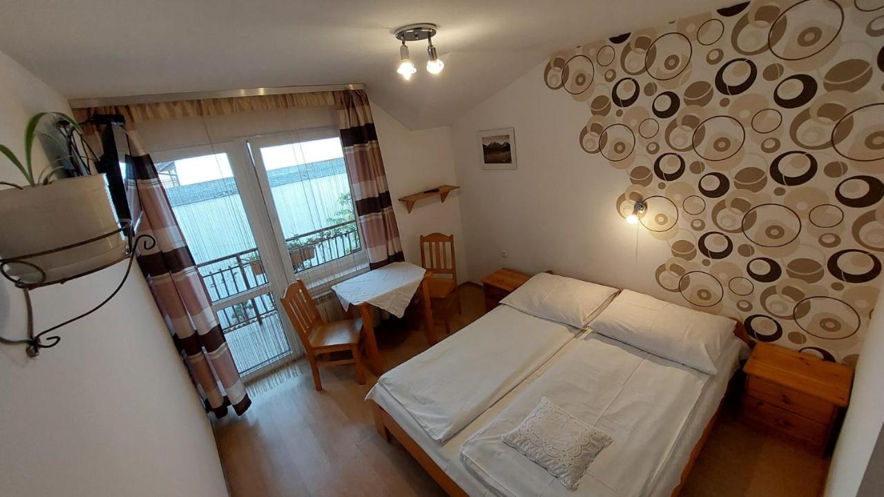 Pokoje Do Wynajecia U Lusi Kroscienko nad Dunajcem Room photo