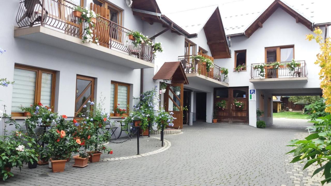 Pokoje Do Wynajecia U Lusi Kroscienko nad Dunajcem Exterior photo