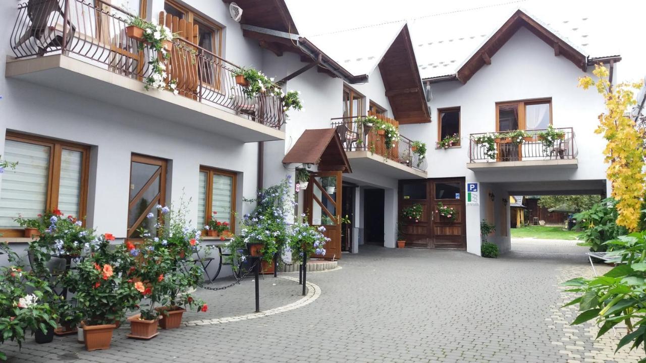 Pokoje Do Wynajecia U Lusi Kroscienko nad Dunajcem Exterior photo